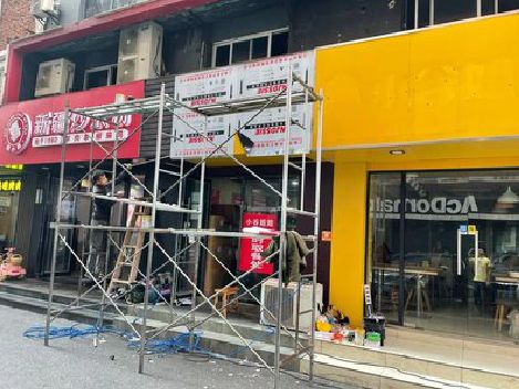 兴义制作广告招牌如何避免它发黄？